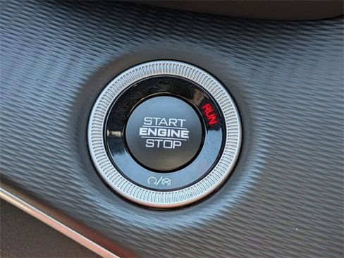 New 2025 Jeep Grand Cherokee L Altitude image 34