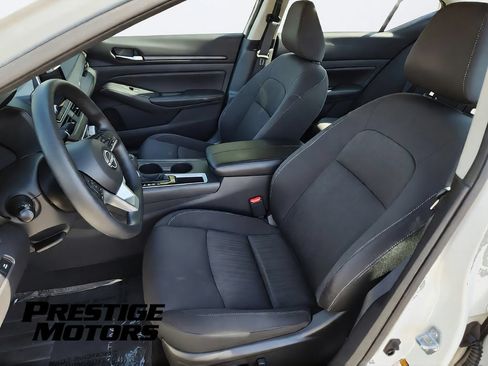 Used 2025 Nissan Altima 2.5 SV FWD image 24