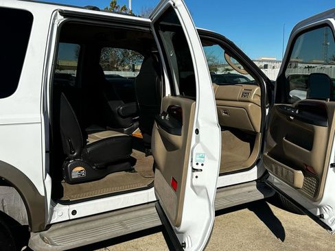 Used 2005 Ford Excursion Eddie Bauer image 34