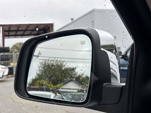 Used 2019 Jeep Grand Cherokee Limited image 32