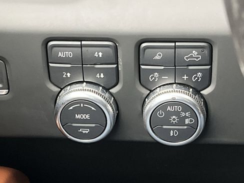 Used 2024 GMC Sierra 2500 Denali Ultimate image 19