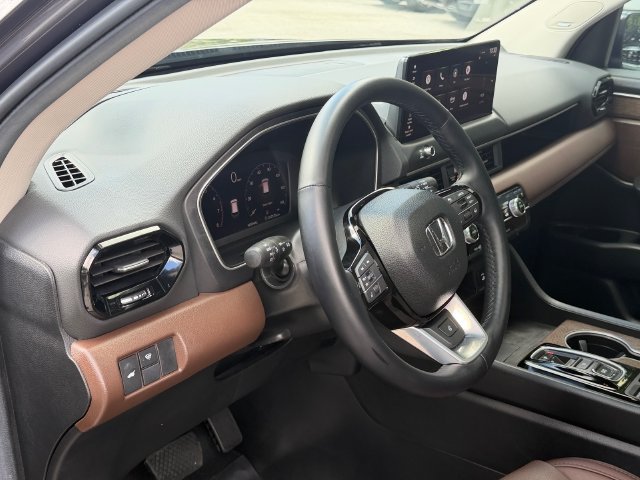 Used 2026 Honda Pilot Elite image 13