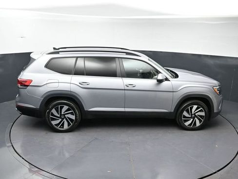 Used 2025 Volkswagen Atlas SE FWD image 36