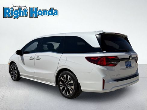 New 2026 Honda Odyssey Elite image 4