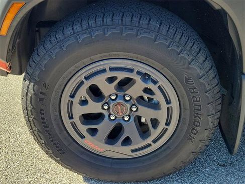 Certified 2025 Nissan Frontier PRO-4X w/ Pro Premium Package image 12