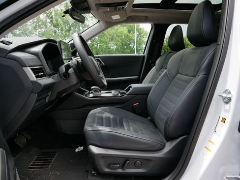 Used 2025 Mitsubishi Outlander SE AWD/4WD image 14