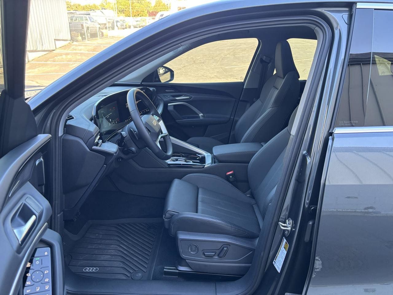 Used 2025 Audi Q5 Premium Plus AWD/4WD image 4
