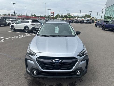Certified 2025 Subaru Outback Premium w/ Popular Package #1A AWD/4WD image 2