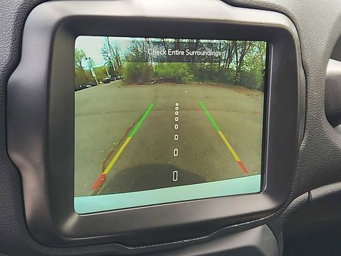 Certified 2022 Jeep Renegade Trailhawk AWD/4WD image 17