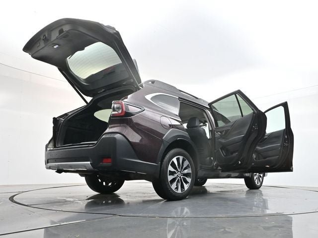 Used 2025 Subaru Outback Limited AWD/4WD image 42