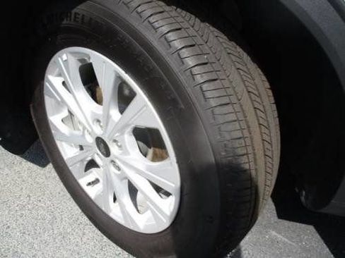 Used 2024 Ford Escape Active image 10