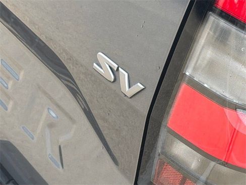 Used 2024 Nissan Frontier SV w/ Technology Package image 8