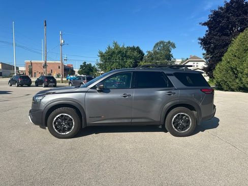 Used 2024 Nissan Pathfinder Rock Creek AWD/4WD image 3