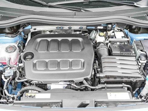 Used 2025 Volkswagen Tiguan SE R-Line image 27