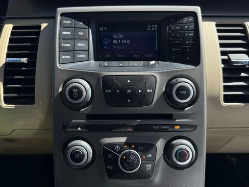 Used 2018 Ford Flex SE image 21