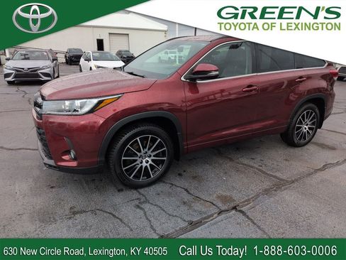 Used 2017 Toyota Highlander SE AWD/4WD image 1