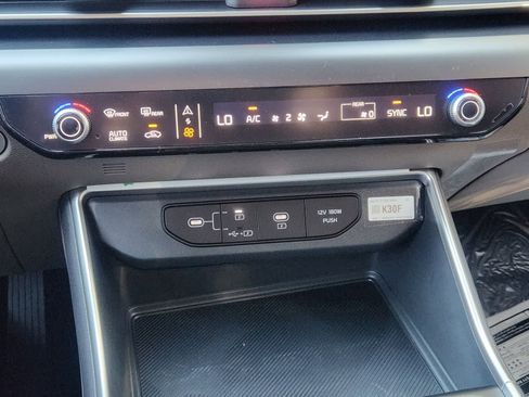 New 2026 Kia Carnival image 16