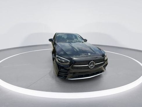 Used 2022 Mercedes-Benz E 450 4MATIC Sedan image 2