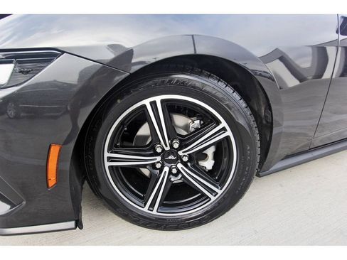 Used 2024 Ford Mustang Premium image 31