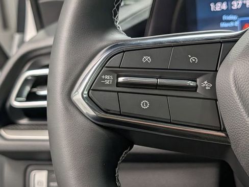 New 2026 Chevrolet Traverse LT image 13