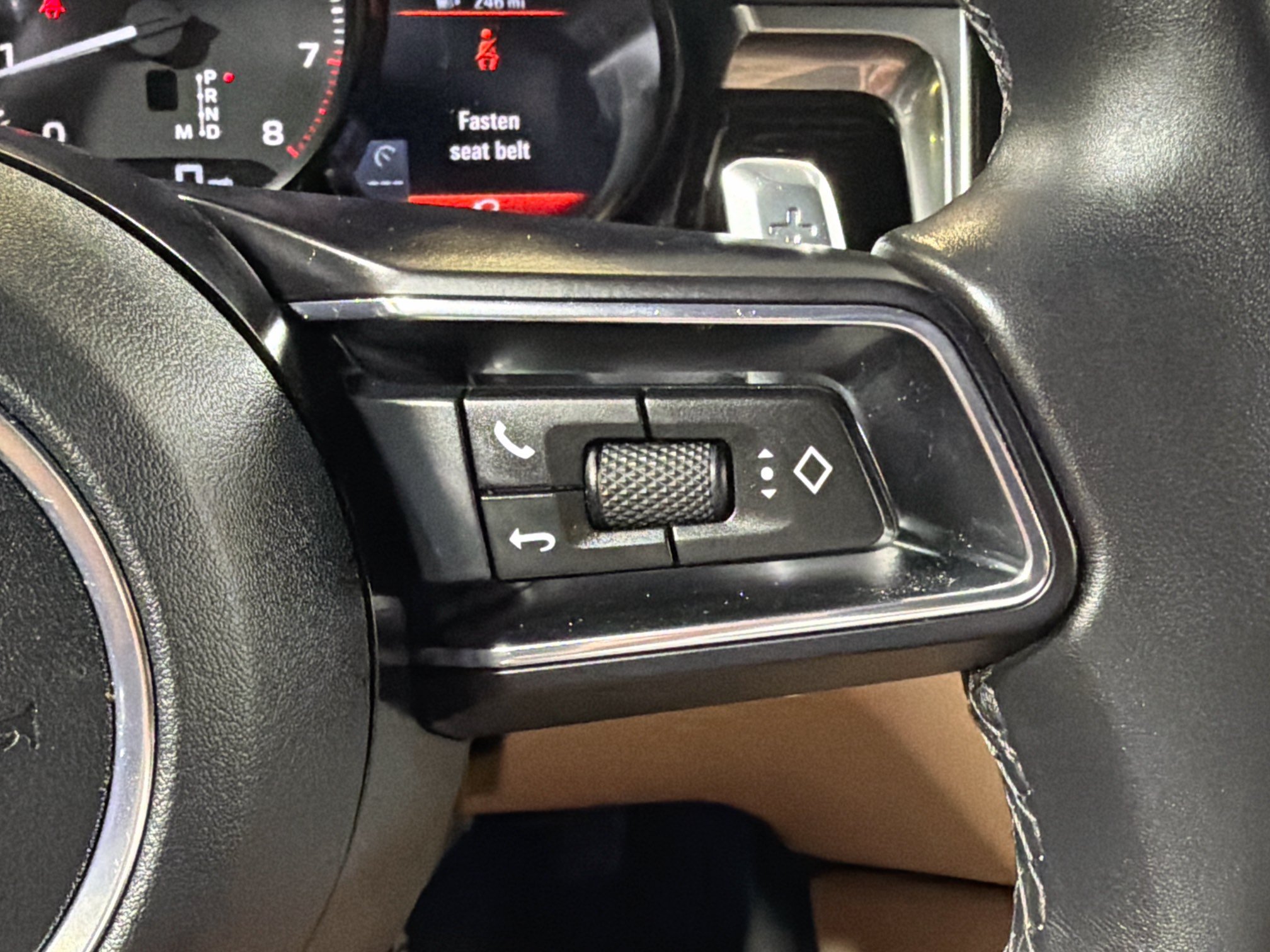 Certified 2026 Porsche Macan AWD/4WD image 36
