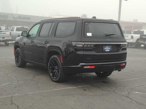 New 2026 Jeep Grand Wagoneer Limited image 12