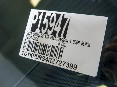 Certified 2024 Cadillac XT6 Premium Luxury w/ LPO, Floor Liner Package image 39