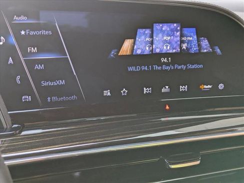 Used 2023 Cadillac Escalade Premium Luxury image 13