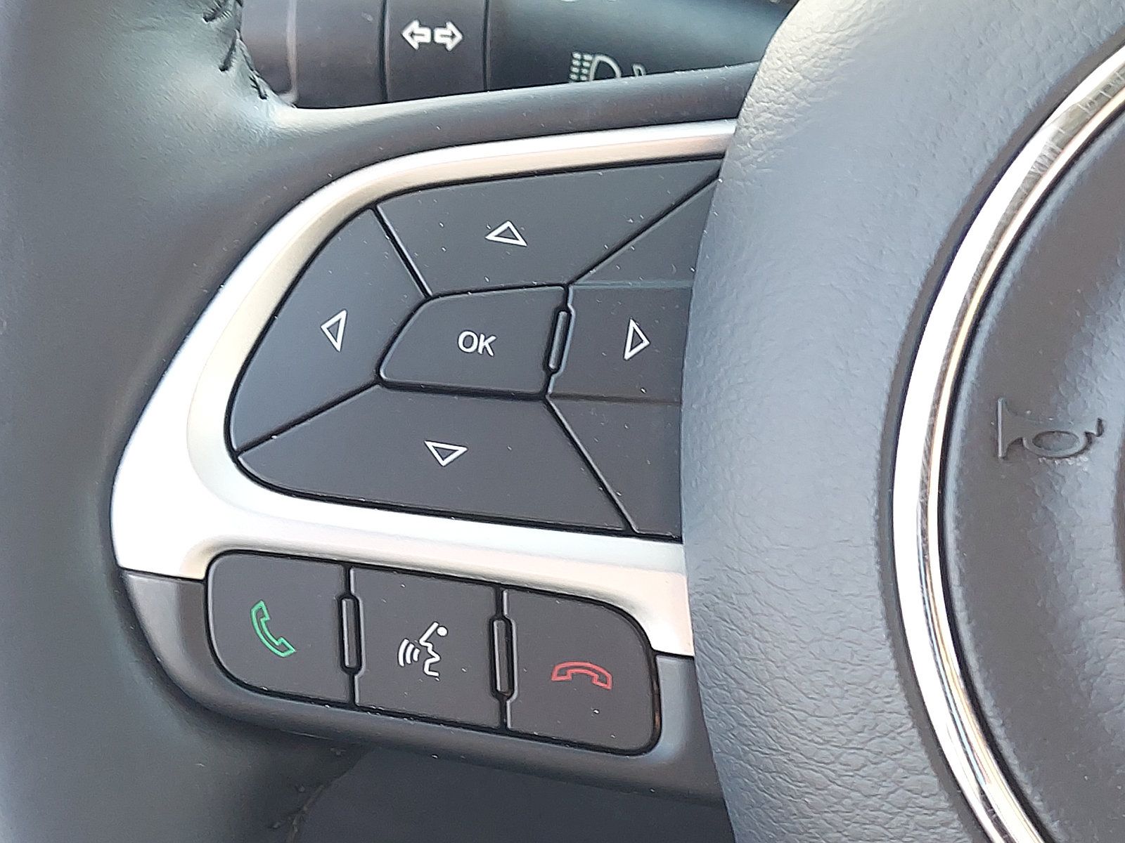 Used 2019 Jeep Compass Latitude AWD/4WD image 19