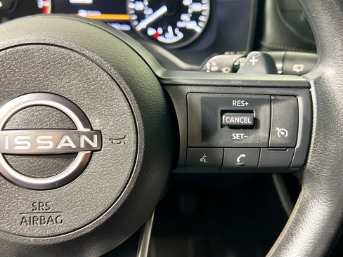 Used 2023 Nissan Rogue S FWD image 19