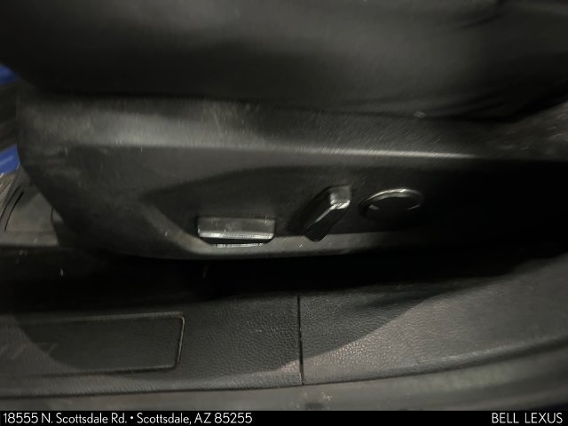 Used 2020 Ford Fusion SE w/ Equipment Group 151A FWD image 19