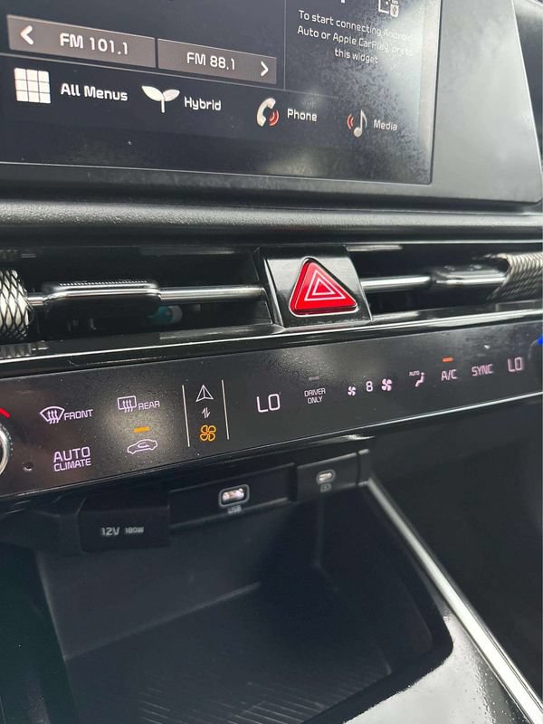 Used 2023 Kia Niro LX FWD image 30