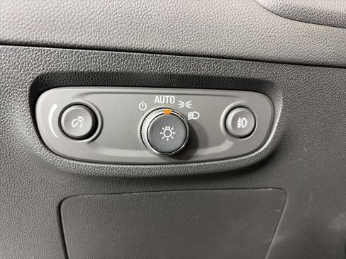 Certified 2022 Buick Encore GX Select w/ Sport Touring Package image 28