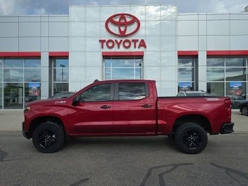 Used 2019 Chevrolet Silverado 1500 LT Trail Boss AWD/4WD image 2