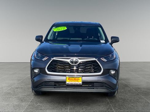 Used 2024 Toyota Highlander LE AWD/4WD image 8