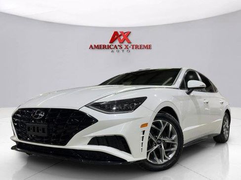 Used 2023 Hyundai Sonata SEL FWD image 2