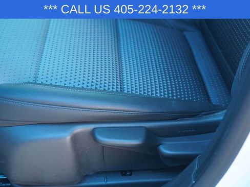 Used 2025 Chevrolet Trax LT w/ LT Convenience Package image 20