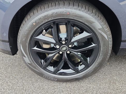 Used 2026 Land Rover Range Rover Velar Dynamic SE image 9