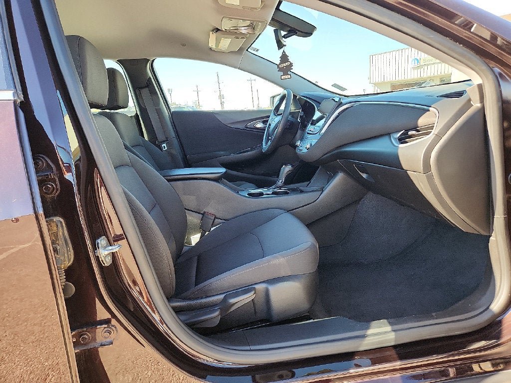 Used 2020 Chevrolet Malibu LS FWD image 13