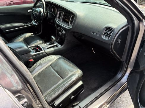 Used 2020 Dodge Charger SXT w/ Leather Interior Group RWD image 14
