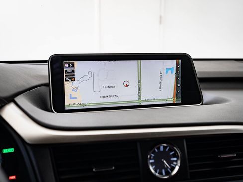 Used 2017 Lexus RX 450h AWD image 35