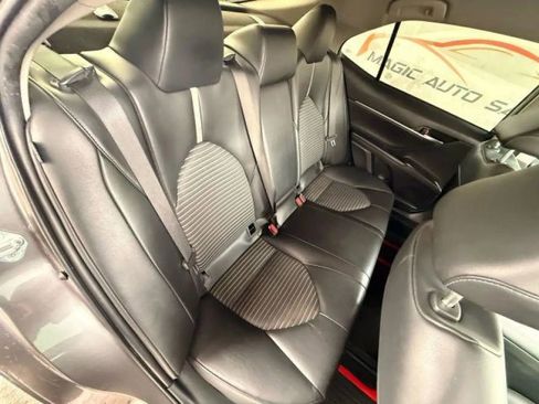 Used 2022 Toyota Camry SE FWD image 21