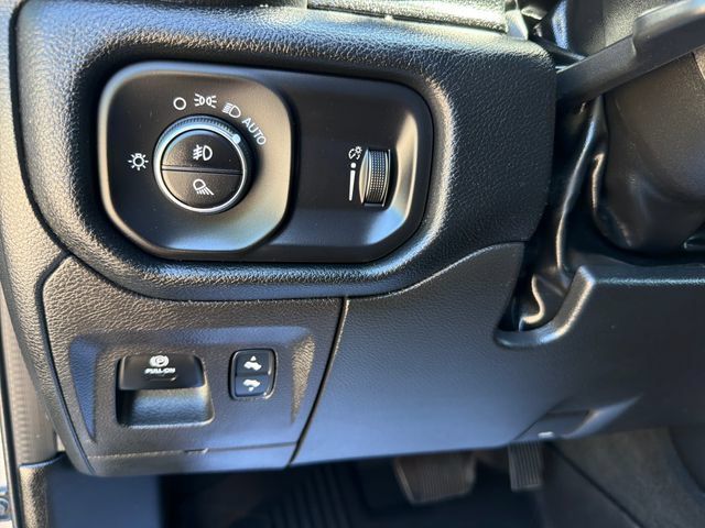 Used 2022 RAM 1500 Big Horn AWD/4WD image 17