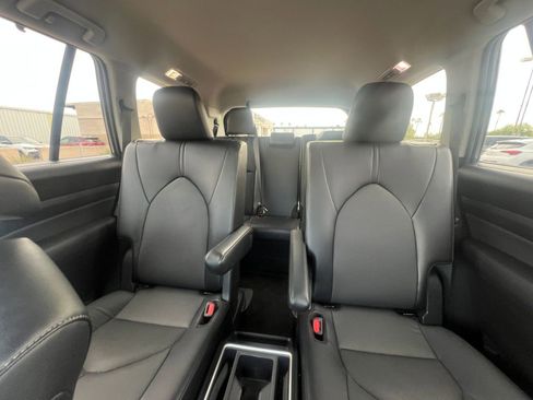 Used 2025 Toyota Grand Highlander FWD image 40