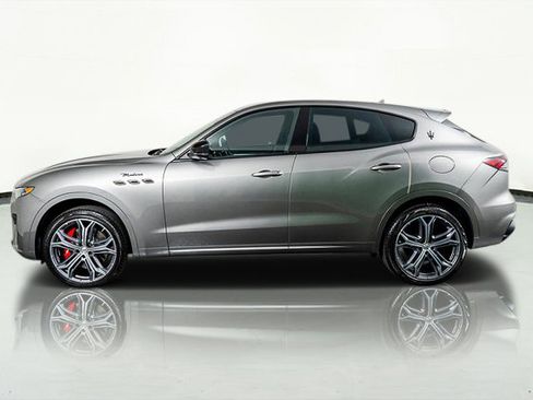 Used 2022 Maserati Levante Modena image 24