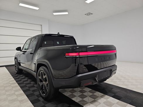Used 2025 Rivian R1T Adventure image 3