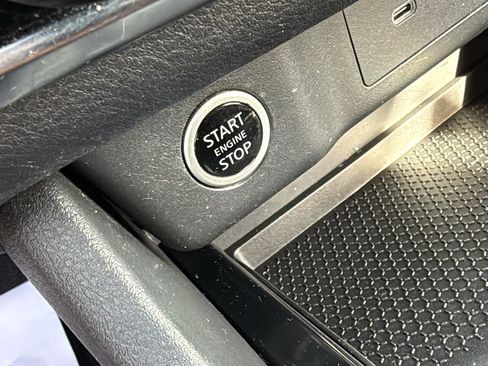 Certified 2022 Nissan Rogue SV AWD/4WD image 12