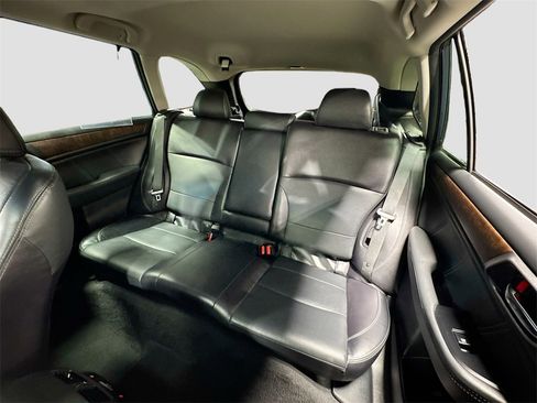 Used 2018 Subaru Outback 3.6R Limited w/ Popular Package #2 image 13