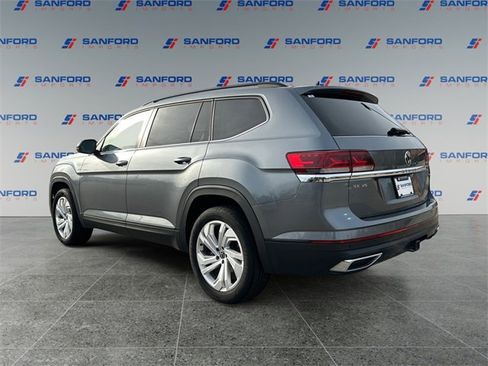 Used 2023 Volkswagen Atlas SE image 3