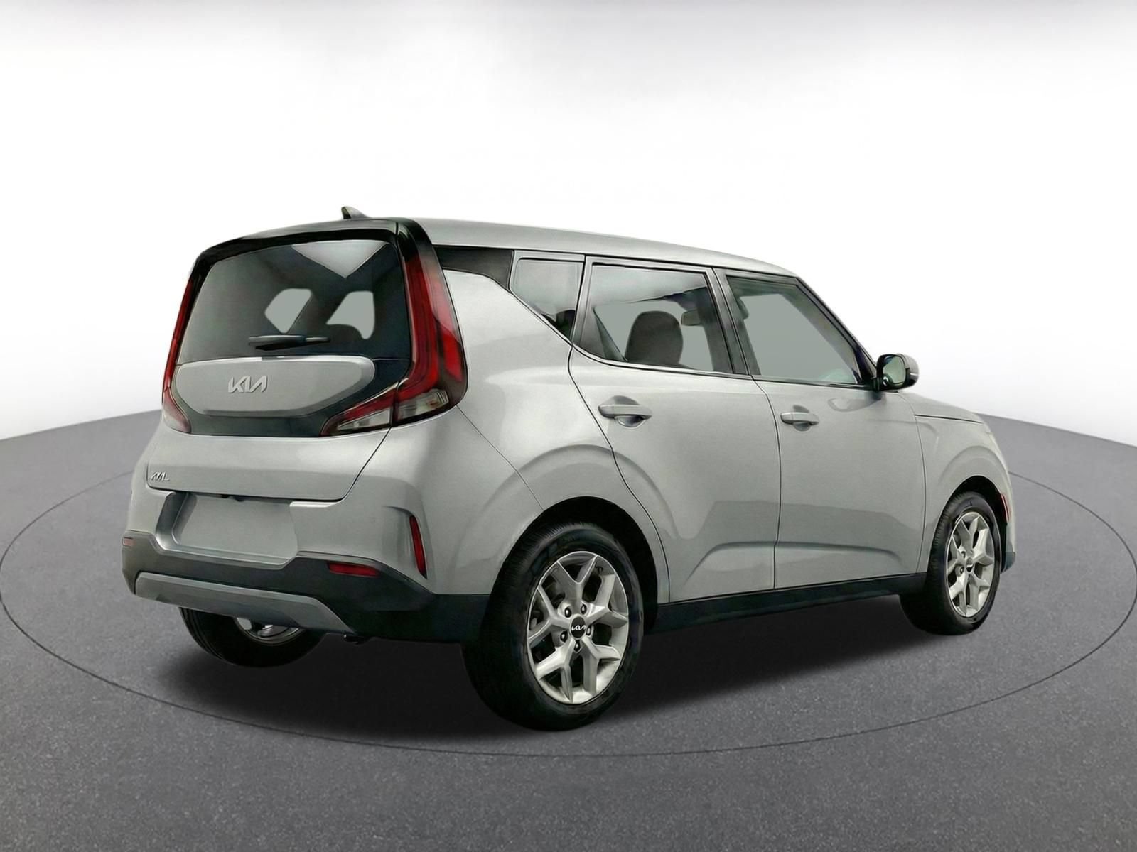 Used 2025 Kia Soul LX w/ LX Technology Package FWD image 8